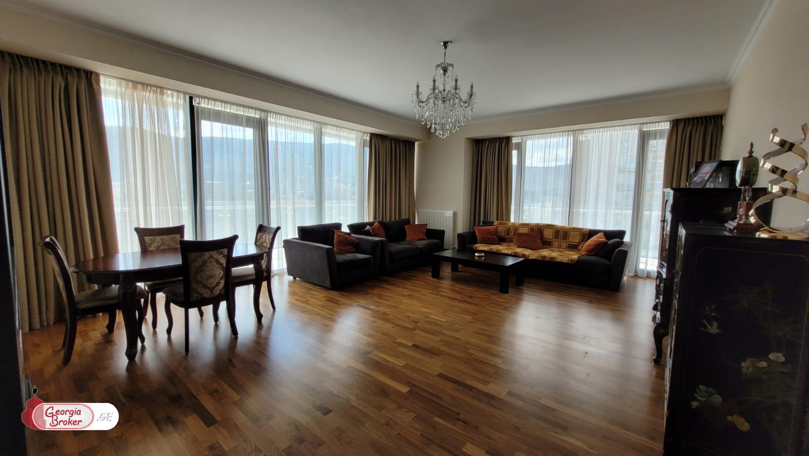 იყიდება ახალი გარემონტებული 5 ოთახიანი ბინა დომუსში, თამარაშვილზე